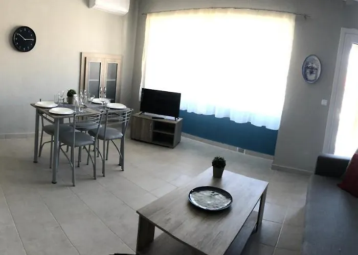 Апартаменты Central Apartment *